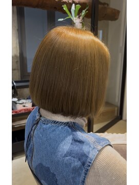 ニーイチイチ(211) オリーブベージュ/艶髪/髪質改善/ボブ