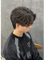 ラクーントウキョウ(RACCOON.TOKYO) 【トレンドヘア】刈り上げなし センターパート フェザーパーマ