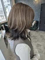 サン(Sun.)&nbsp;【エンドカラー】大人ベージュ×暗髪