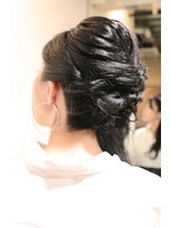 スタジオ 渋谷 原宿(Stujio)&nbsp;サイドに流す大人ハーフアップ