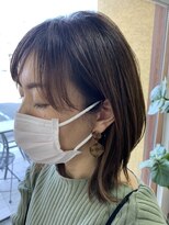 エルフゥ(Elle fou)&nbsp;外ハネくびれレイヤー&イヤリングカラー