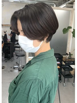 クラウド ナイン ブランシュ(CLOUD Nine blanche) 韓国レイヤーショートカット