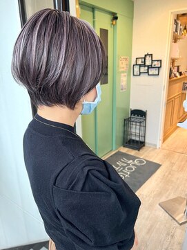 カルテット(Quartett) 【Quartett】大人可愛いコントラストハイライト前下がりショート