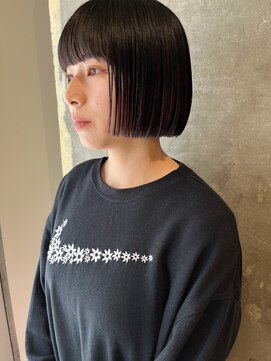 ハマモト 前上がりラインの重ためボブ