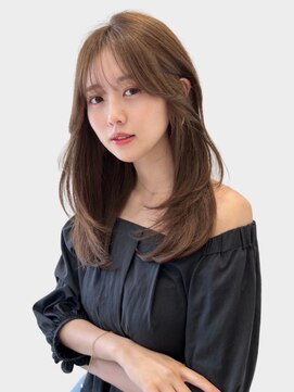 ユーフォリア 新宿通り(Euphoria) ツヤ髪透明感外ハネミディレイヤー似合わせカット