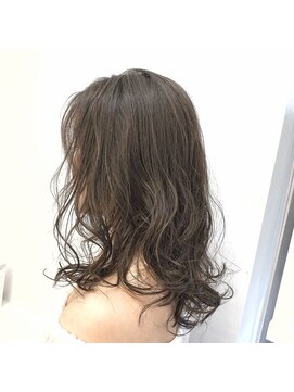 クラン 岡本(Chlan) 大人可愛いセミウェットウェーブ