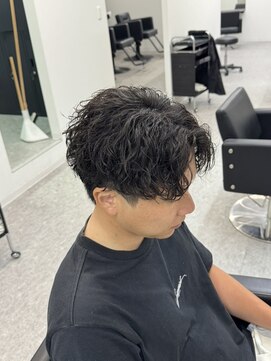 ブライト(BRIGHT) ツイストスパイラルパーマセンターパート