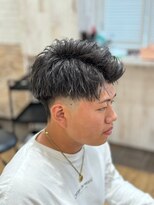 スカイ(SKY)&nbsp;ツイスパ/波巻き/眉毛/バーバー/ニュアンスパーマ/ブリーチ