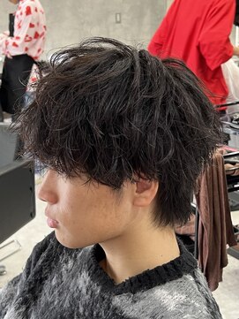 シャイン 大宮(SHINE) MEN’S HAIR/波巻きツイストスパイラル/リバースセンターパート
