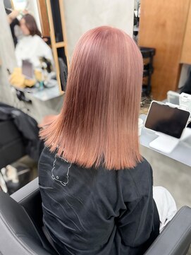 エッセンザ 梅田(ESSENZA) ピンクベージュ
