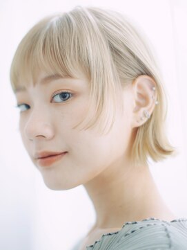 アッシュ 本牧店(Ash) ホワイトベージュ×外ハネボブ