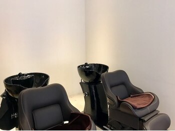 ヘアーアンドスパ パーム 東大宮店(hair and spa palm)の写真/【東大宮駅徒歩2分！】フルフラットシャンプー台♪至福の贅沢SPAで夢見心地の理想空間へ…