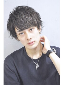 ファミーユ(famille) ニュアンスマッシュ・ナチュラルくせ毛風ショートレイヤー