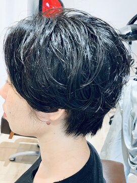 ヒトヘアースマイル 各務原(hito hair×smile) ナチュラル×ショート