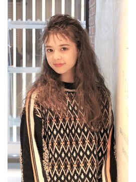 ヴィアンカ(Vianca) ガーリーウェーブ