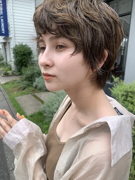 バズ(BUZZ) ショートヘアはやっぱりパーマ！
