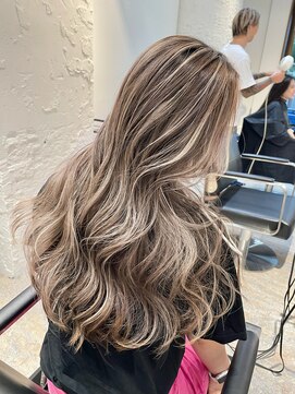 ブレンド 渋谷(BLend) ハイライトカラーマチルダボブインナーグレージュ前髪