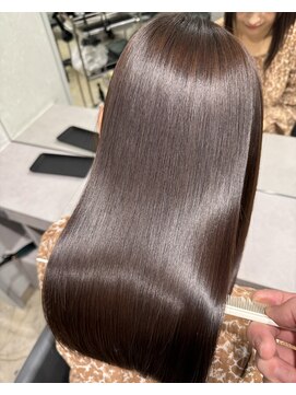 キュア 表参道(CURE) 黒髪/グレージュカラー/ココアベージュ/ヘルシーロング[表参道]