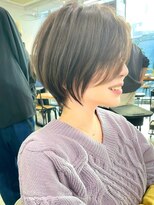 ビュートヨナカ(VIEW TOYONAKA)&nbsp;前髪なしショート/耳掛け/くびれ/丸み/オリーブ