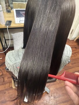 リアナ(RIANA) 髪質改善トリートメント＋カラー