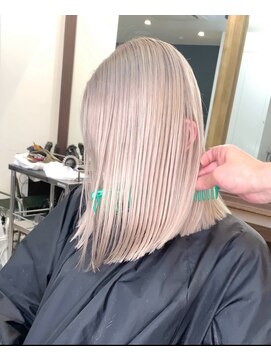 テラ 仙台(Tera) ホワイトベージュ ペールベージュ