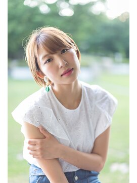 オーバーキャプテンネイキッド(OVER CAPTAIN NAKED) [OVERcaptainnaked]  光が魅せる艶ショート