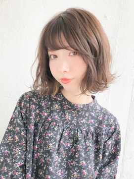 ルティア(Lutia) ゆるふわ 切りっぱなしボブ 流しバング