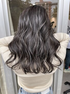 ラフトーキョウセカンド(RAF TOKYO 2nd) NAO流西海岸風ハイライト×セピアグレージュ