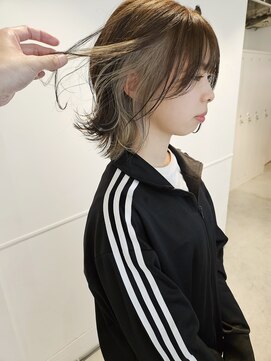 ウック(wooc) ミルクティーベージュインナーカラーボブ