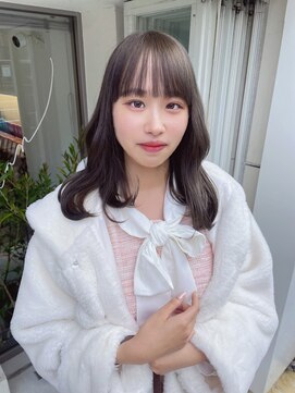 インビテーション(invitation) グレージュ ブリーチあり ミルクティーグレージュ ワイドバング