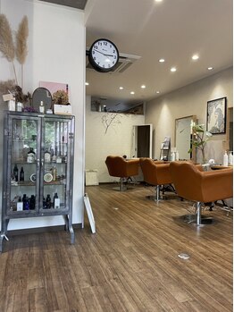 初めての方でも居心地の良い空間♪一人ひとりのお客様としっかりと向き合い、あなたの理想を叶えます。