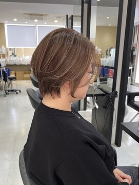 ハウオリ(Hau'oli) 白髪ぼかし/白髪ぼかしハイライト/脱白髪染め/白髪染め/透明感