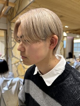 エイト新宿店(EIGHT shinjuku) ミルクティーベージュ