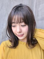 ローリー(Rowlly)&nbsp;＃ミディアム＃レイヤー＃外ハネ