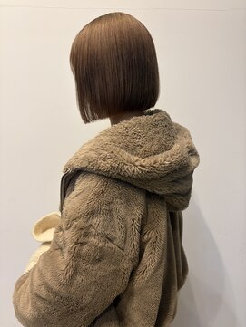 ロックス バイ マグ 松本(rocks BY MAG) 20代30代透明感ミルクティーベージュ丸みボブ