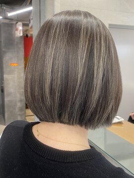 ピークアブー 原宿ハラカド(PEEK-A-BOO) ハイライトコントラストボブグレージュ大人白髪ぼかしグレージュ