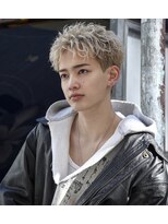 アストラ(ASTRA)&nbsp;MEN’S HAIR/波巻きツイストスパイラル/リバースセンターパート