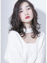 シャンプー 本店(SHAMPOO)&nbsp;かき上げで表情が変わる　リバースバングで大人かわい いヘア