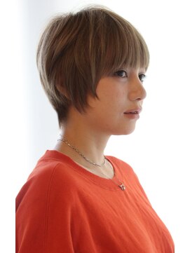 レウナ 外苑前(Reuna) 【３０代・４０代・５０代】大人の女性に人気の耳かけショート