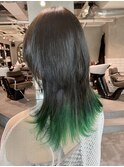 ウルフカット　グラデーションカラー　グリーン　ダブルカラー