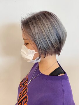 ウシワカマルエムティードット 富士宮店(USHIWAKAMARU MT.) シルバーホワイトカラー