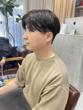 カルナ バイ エルモ(calna by ELMO) スーツ短髪ツーブロック束感モテる黒髪シークレットパーマ流行