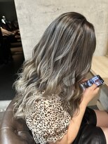 アフィナー(Afinar) 外国人風バレイヤージュ