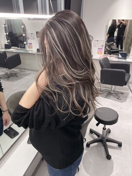 キング 枚方店(K!ng) 【枚方、高槻、梅田】ホワイトハイライト