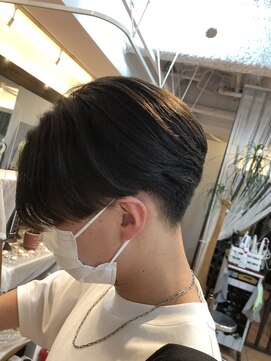 ブルーム コスタ(Blume COSTA) 【王道】韓国風刈り上げセンターパート