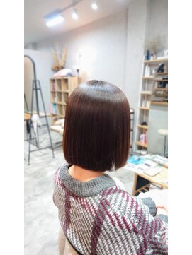 アロウ(ARAW) バッサリ肩上ボブ縮毛矯正