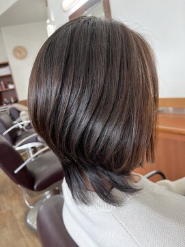トップヘアー 本店(TOP HAIR) 後ろふんわりレイヤースタイル