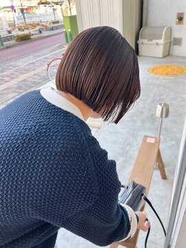 イン(in.) ナチュラルブラウン×ショートボブ/ミニボブ