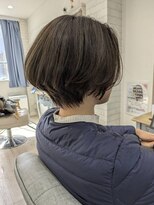 ガーデン バイ イル(GARDEN by illu Co.Ltd)&nbsp;年代問わず人気なショートボブ×カーキブルー◇