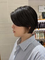ピークアブー アヴェダ ギンザシックス(PEEK-A-BOO AVEDA GINZASIX)&nbsp;前下がりショートボブ × フェイスレイヤー × インナーカラー